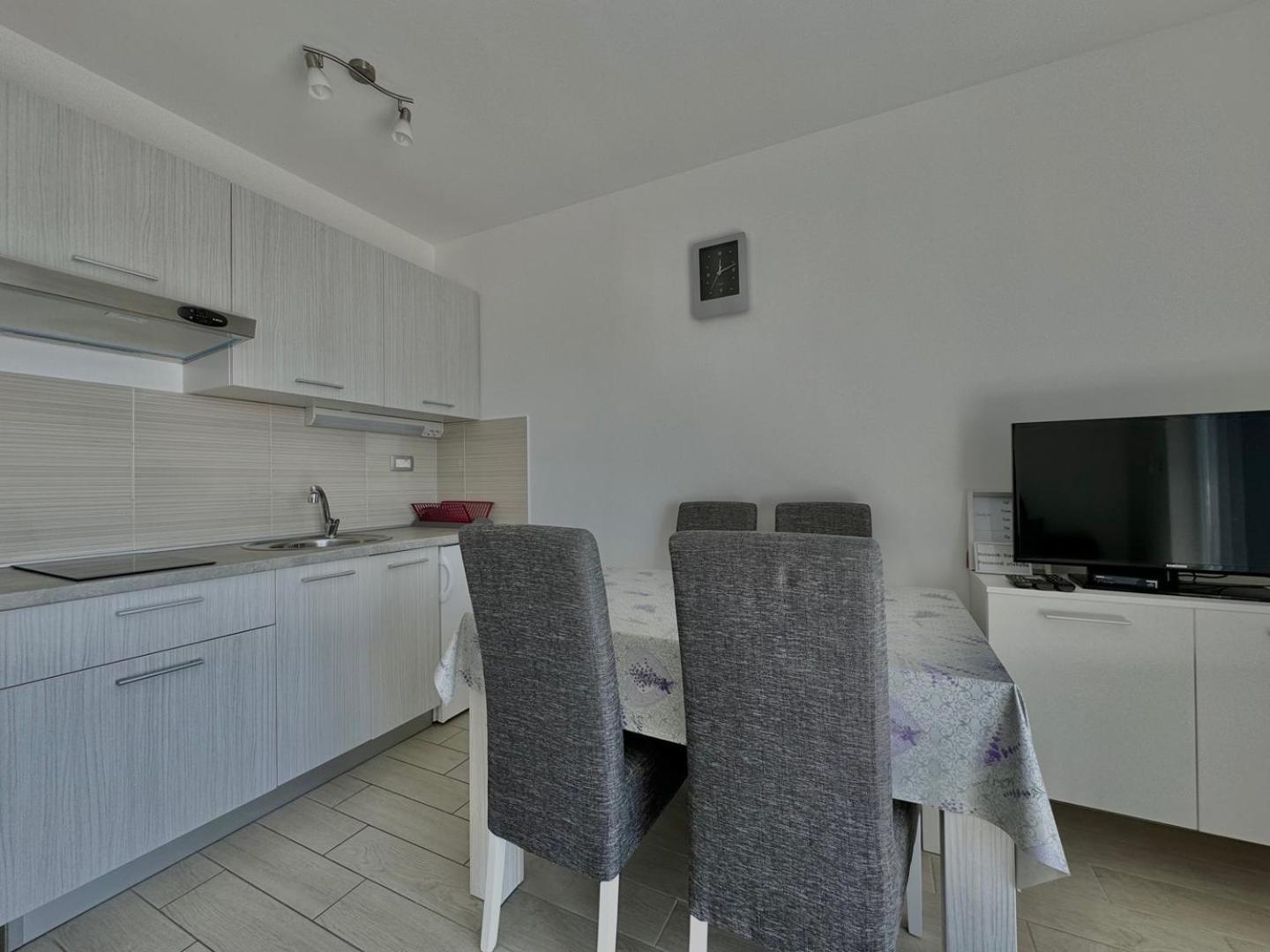 Cozy Apartment Rosmarin With A Sea View 克尔克 外观 照片